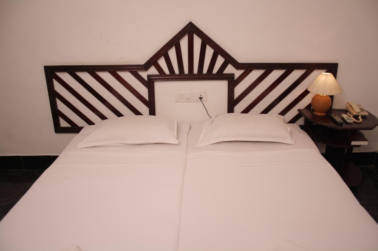 Raja Hotel Ковалам Екстер'єр фото